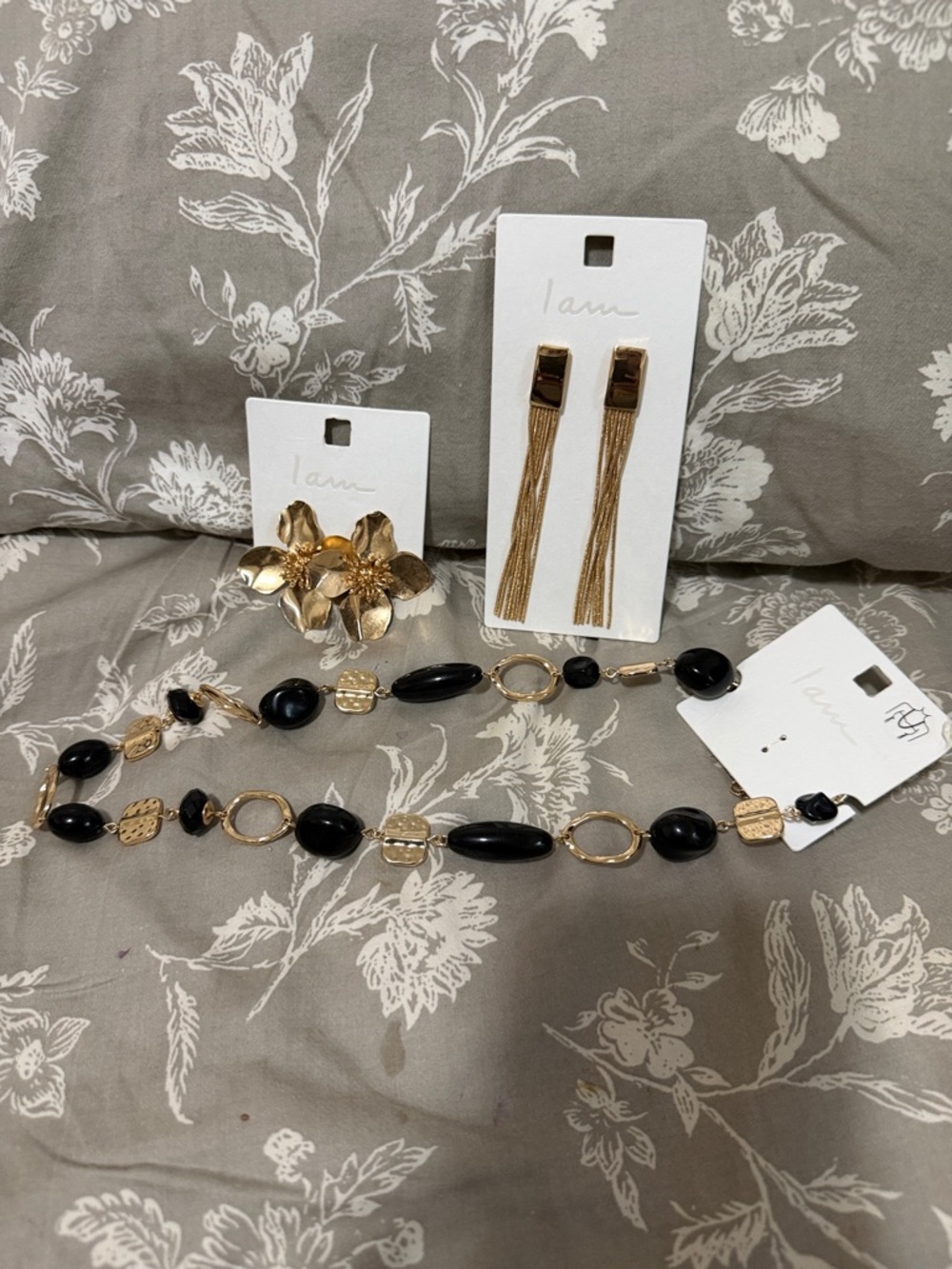 I am Gold-Tone and Black Bead Link Necklace